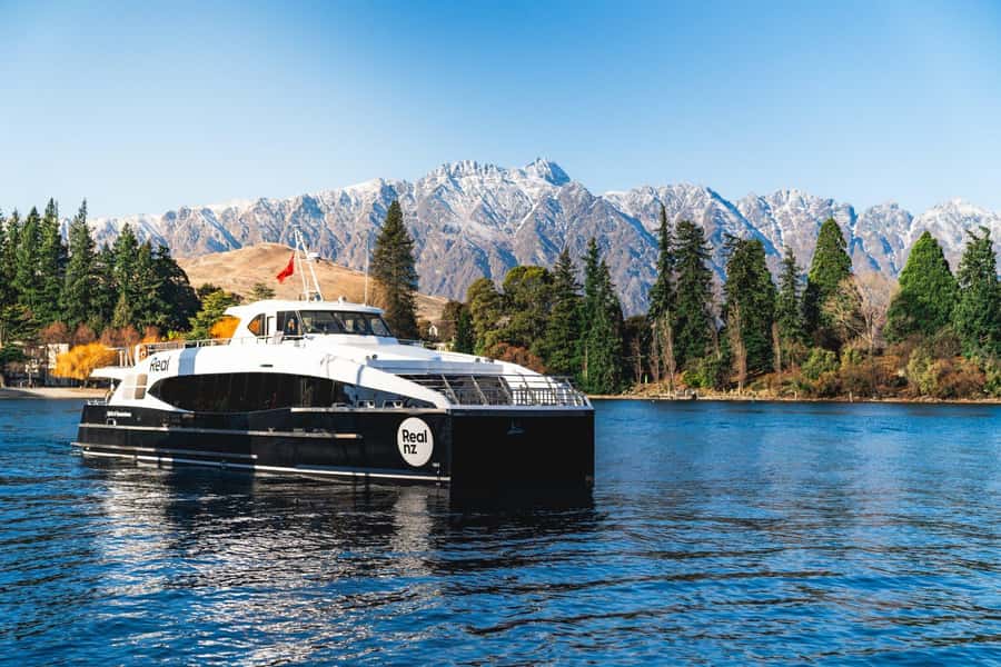 Queenstown: Walter Peak Gourmet BBQ & Lake Whakatipu Cruise - From Steamer Wharf to open water