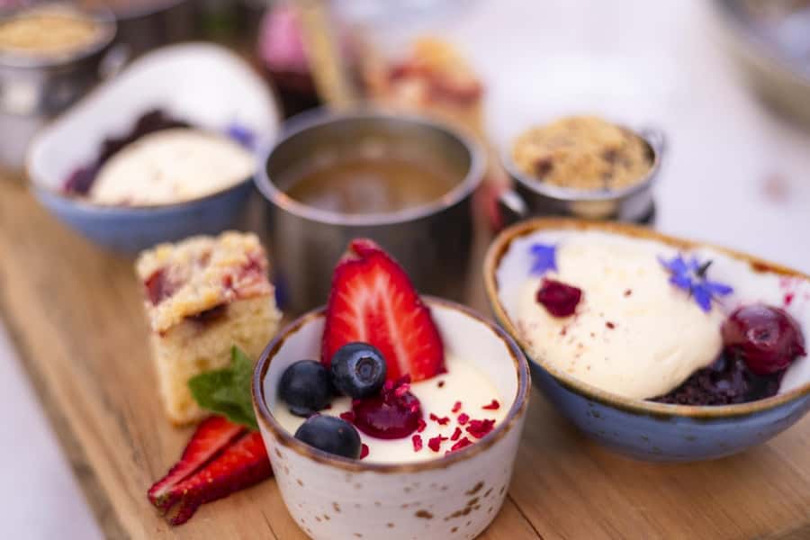 Queenstown: Walter Peak Gourmet BBQ & Lake Whakatipu Cruise - The farm show brings the working farm to life