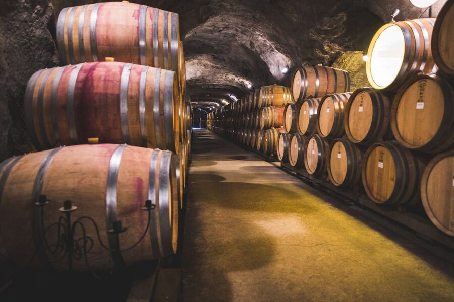 Queenstown: Wine Tasting Tour - The Mercedes pickup and the ride to Gibbston