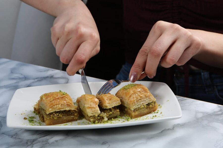 Rethymno Old Town: A Traditional Cretan Food Tour - Why the local places matter