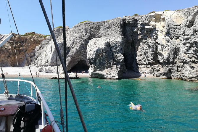 Rhodes Exclusive Swim Cruise Cocktail Open bar & Gourmet Buffet - Comfort, group size, and practical details