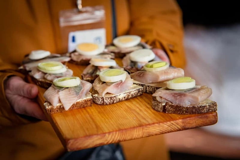 Riga: Central Market Traditional Food Tour in a Small Group - Who should book this Riga food tour?