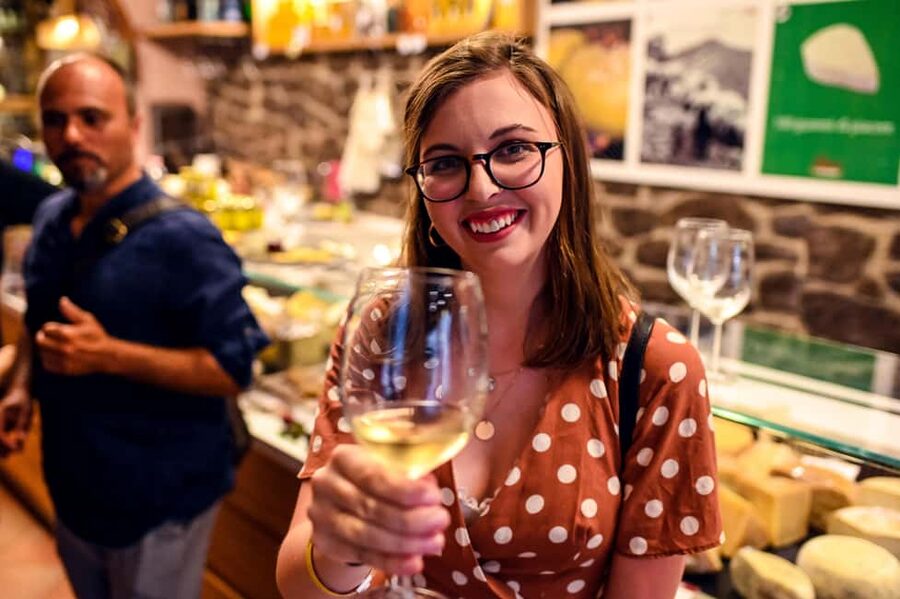 Rome: 3-Hour Guided Food Tour with Tastings - What the guides add to the food