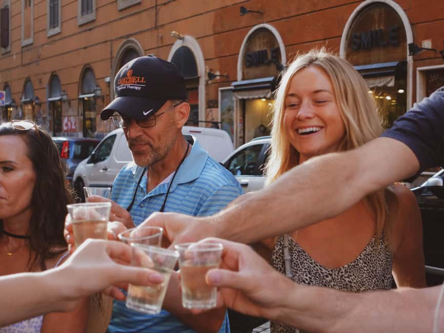 Rome All in One: Trastevere Food Tour, Dinner & Drinks - The small-group format and social side