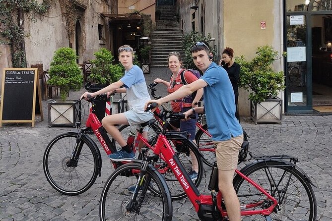 Rome E-Bike Tour: Ultimate Street Food and Market Feast - Finishing with Roman gelato
