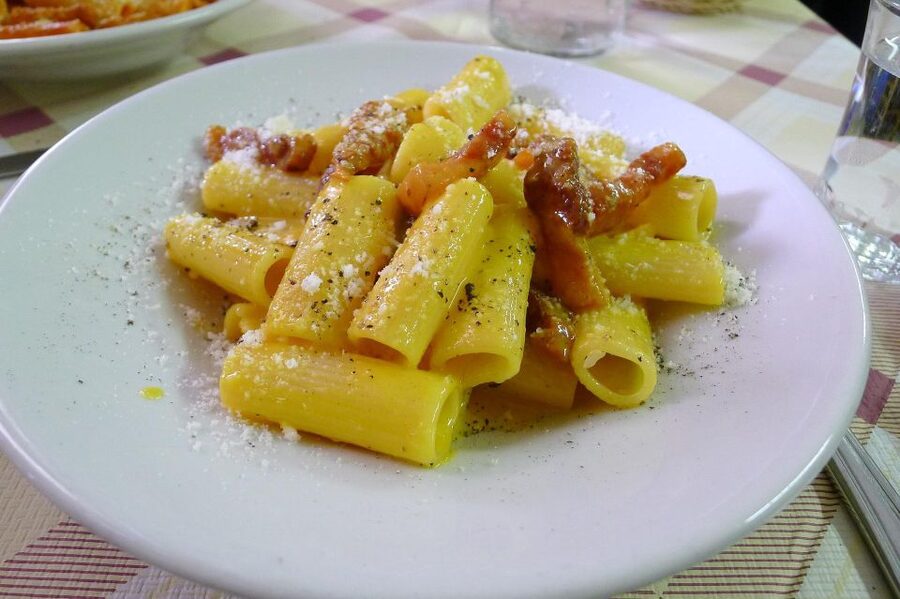 Rome: Food and Wine Tour, Trastevere and Jewish Ghetto - Jewish Ghetto flavors and carciofo alla giudia