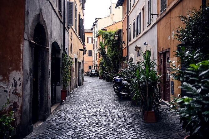Rome Food Tour in the Historic Centre with 8+ Food Tastings - Campo de’ Fiori and Largo di Torre Argentina