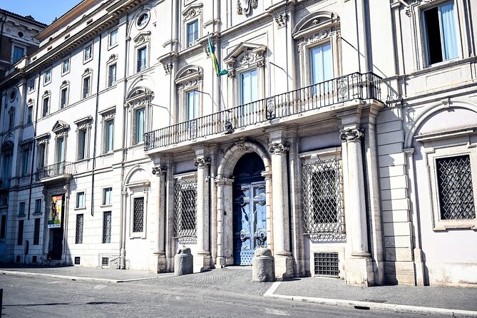 Rome Food Tour in the Historic Centre with 8+ Food Tastings - Walking, weather, and group size