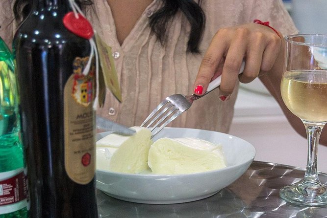 Rome Food Tour: Unlimited Tastings with Fine Wine & Barolo - How much food do you really get?