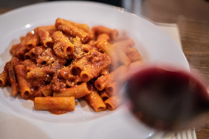 Rome Food Tour & Wine: Trastevere & Campo de' Fiori Like a Local - Crossing the Tiber toward Trastevere