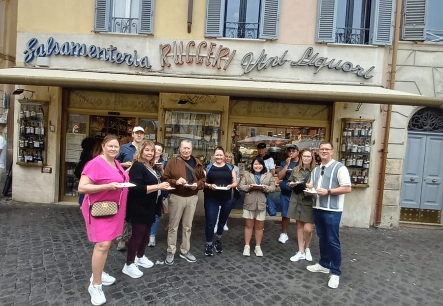 Rome: Food & Wine Tour of Campo de Fiori, Ghetto, Trastevere - Timing, food restrictions, and what to bring
