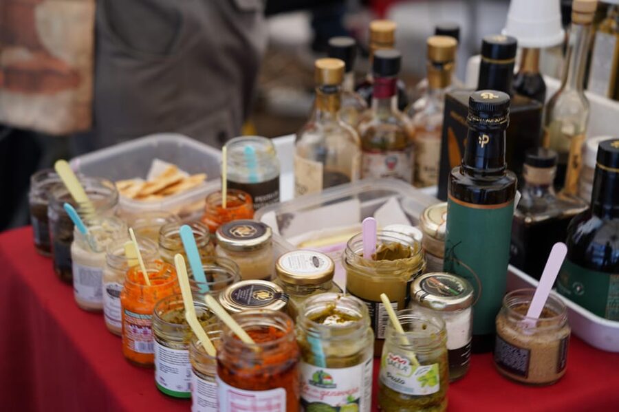 Rome: Guided City Food Tour by Vespa and Tastings - Campo de Fiori and the city’s food culture