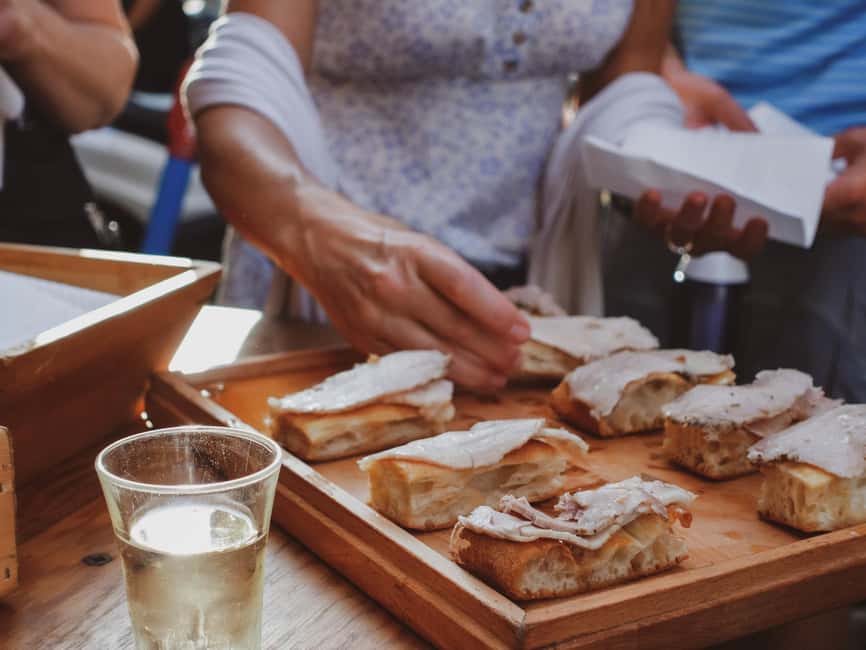 Rome: Guided Food Walking Tour with Wine in Trastevere - What the guides add to the food
