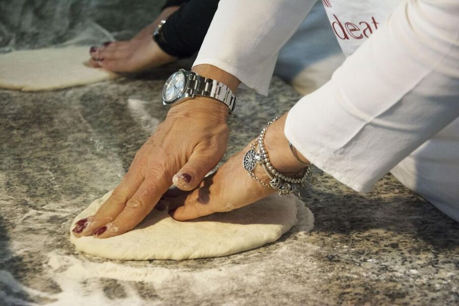 Rome: Hands-On Pizza Making Class near the Vatican with Wine - Accessibility, Language, and Dietary Needs