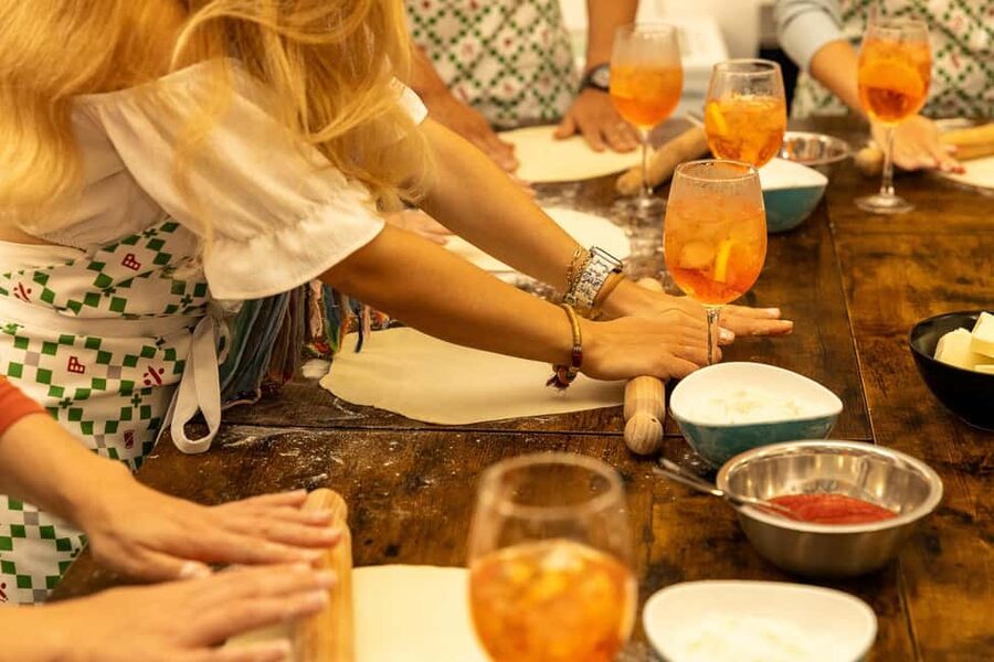 Rome: Pizza Making Cooking Class With Spritz Cocktails - A Roman dinner with your hands in the dough