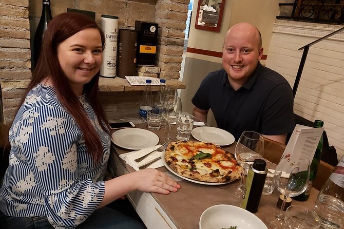 Rome: Pizza & Tiramisu Class with Free Flowing Fine Wine - The restaurant setting: friendly, but not private