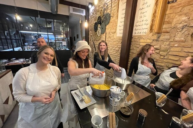 Rome: Pizza & Tiramisu Class with Free Flowing Fine Wine - Families, couples, and solo visitors