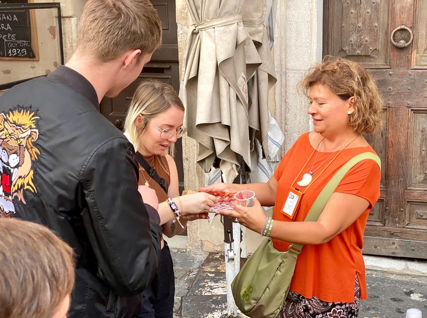 Rome Street Food: Delights at Campo dei Fiori & Ghetto Area - Who will enjoy this Roman food walk
