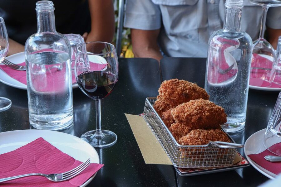 Rome: Trastevere and Campo de Fiori Food Tour - Crossing the Tiber into Trastevere