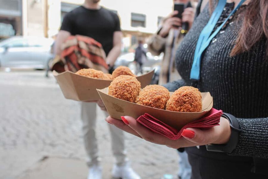 Rome: Trastevere and Campo de Fiori Food Tour - Porchetta and pizza bianca at La Norceria di Iacozzilli