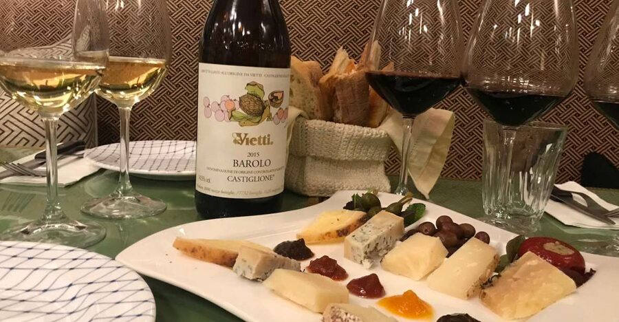 Rome: Trastevere Guided Food and Wine Tour with 20+ Tastings - Five things to know before you book