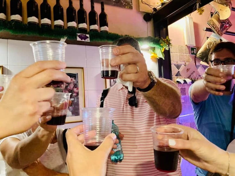 Rome: Trastevere Street Food Walking Tour with Local Expert - Pizza, beer, and a taste of local routine