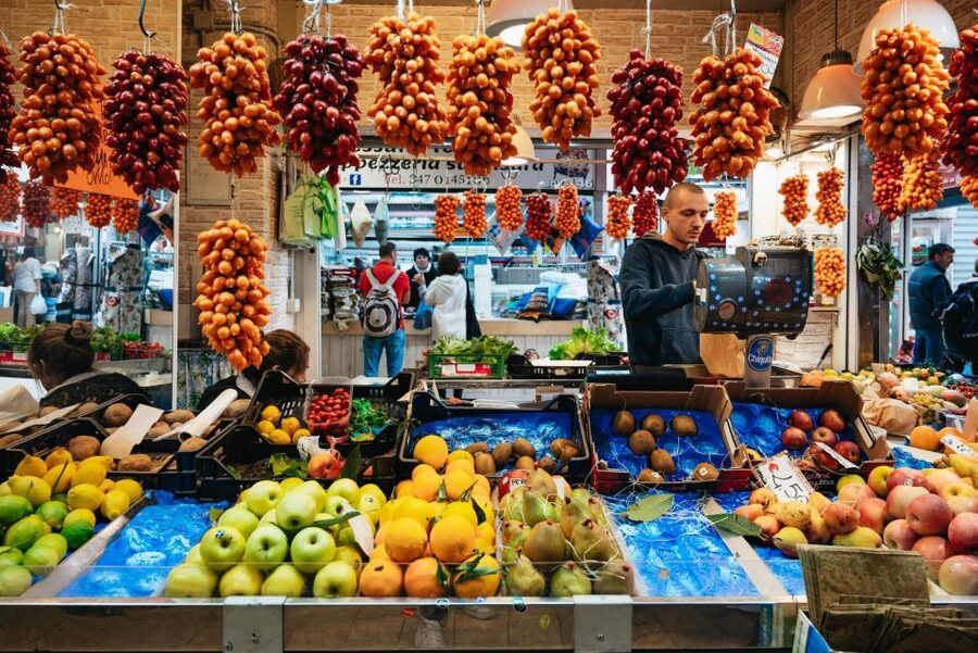 Rome: Trionfale and Prati Food and Wine Tasting Tour - Prati: a different side of the Vatican area
