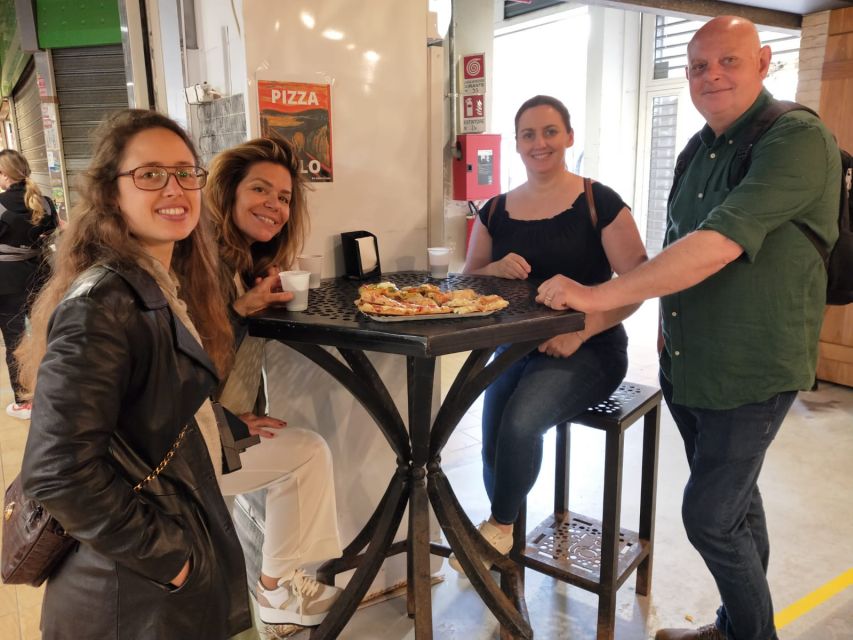 Rome: Vatican Street Food and Wine Tour with Farmers Market - The guides make the difference