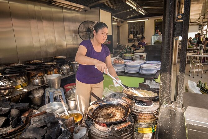 Saigon Night Bites on Foot: Local Vendors, Stories & Sweet Finish - Bò cuốn mỡ chài at Minh Phượng