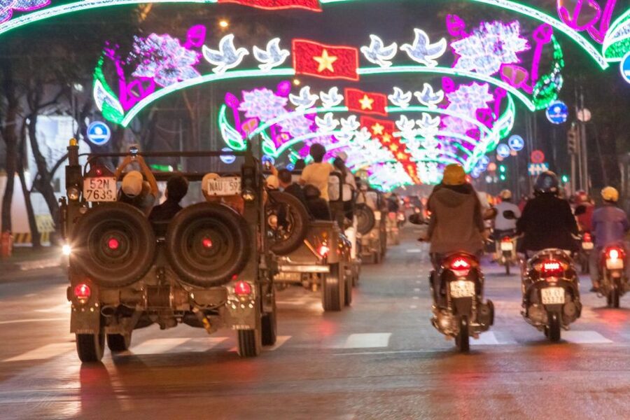 Saigon: Private Food Tour Discovery & City Tour by Jeep - Banh xeo: a crisp start from southern Vietnam
