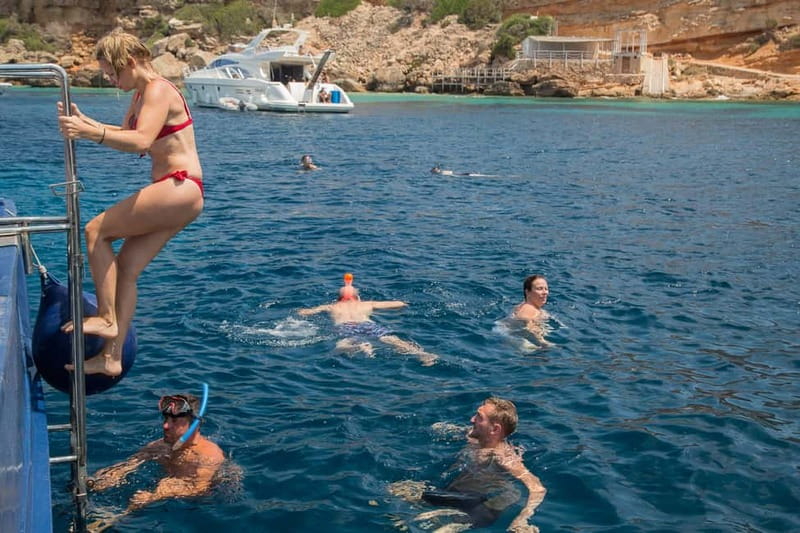 San Antonio: Es Vedrà, Formentera Tour with Food & Drinks - Swimming at S’Espalmador