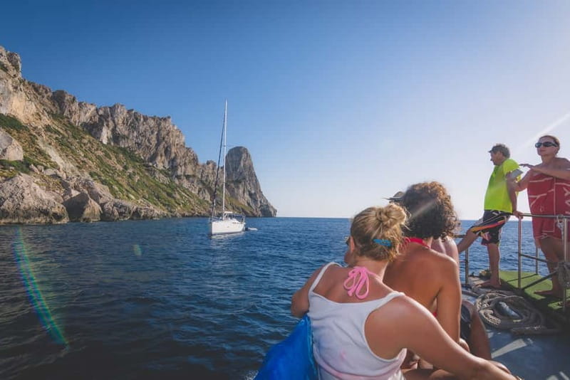 San Antonio: Es Vedrà, Formentera Tour with Food & Drinks - Leaving San Antonio with breakfast on board