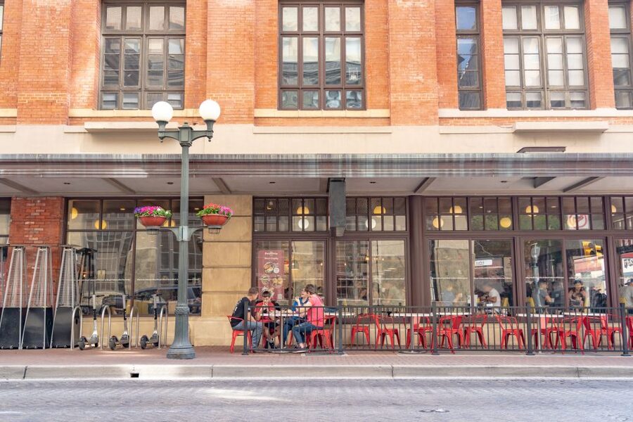 San Antonio: Historic Downtown Food and Culture Walking Tour - Mengerita tacos and Big Red