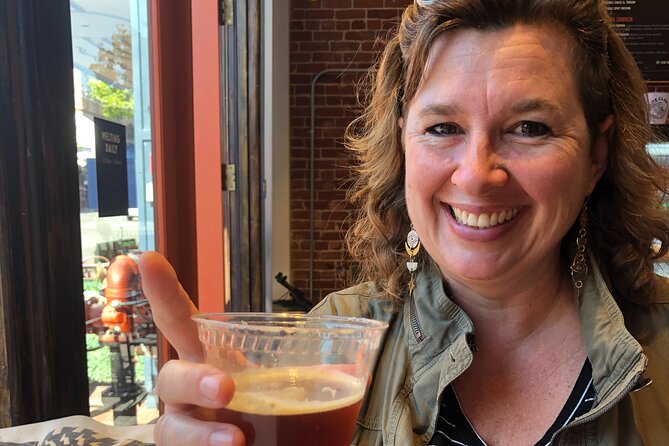 San Diego Gaslamp Food Tour with 6 Modern Californian Tastings - Walking through the Gaslamp Quarter