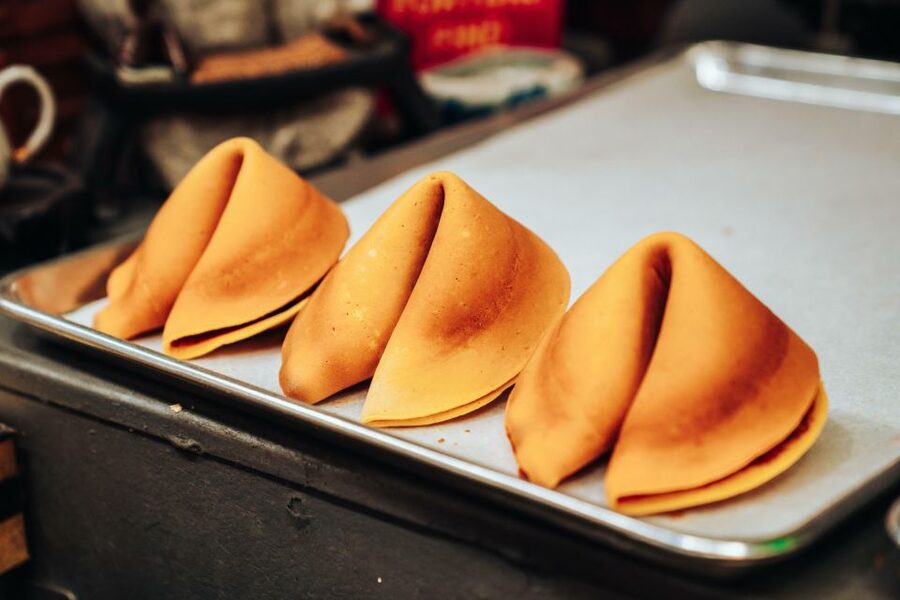 San Francisco: Chinatown Food and History Walking Tour - Tea and Chinese treats at Eastern Bakery