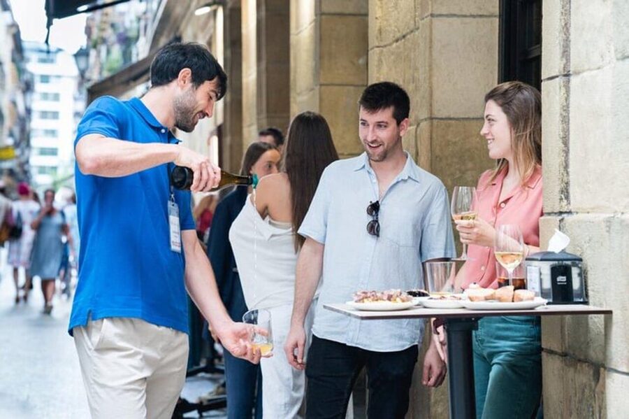 San Sebastian Food Tour: Pintxo Tasting Paired with Wines - Eight Pintxos, From Traditional Bites to Modern Plates