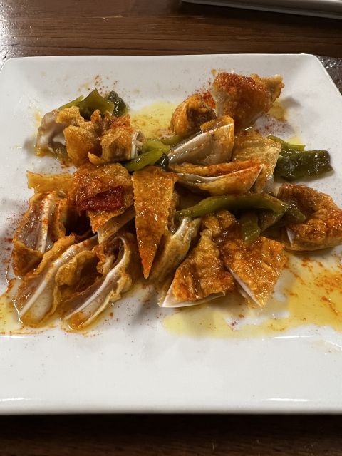 San Sebastian: Market, Pintxos and Wine Tasting Tour - Rain does not cancel the eating