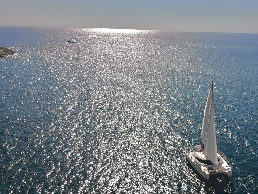 Santorini: Catamaran Cruise with Food and Drinks - Palea Kameni and the warm hot springs