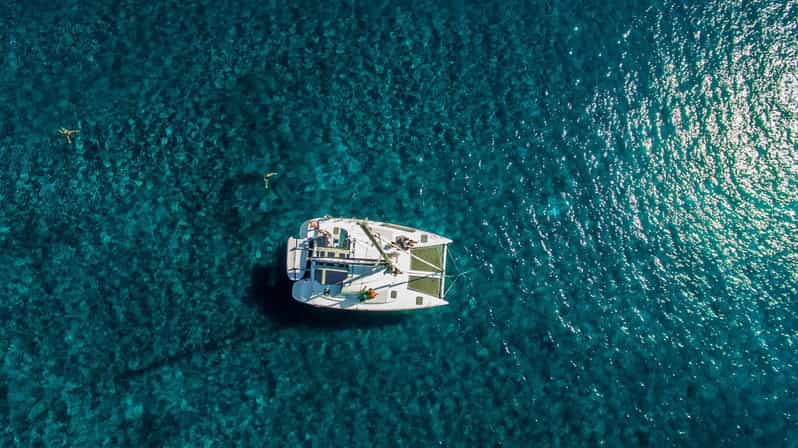 Santorini: Private Catamaran Cruise with Food & Drinks - Why Santorini looks better from a catamaran