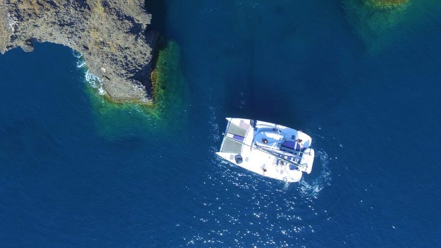 Santorini: Private Catamaran Cruise with Food & Drinks - Volcano views and the hot springs