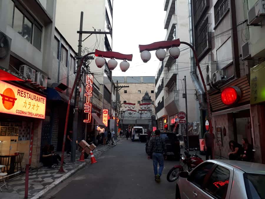 São Paulo: Liberdade Street Food Tour - A guide-led walk with history between bites