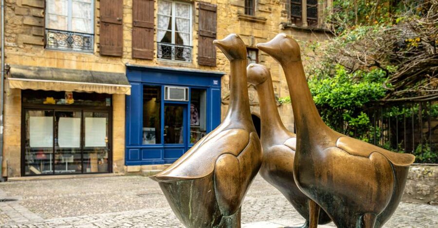 Sarlat Gourmet Tour & Market Visit with Tastings - Why Sarlat is a good place for a food walk
