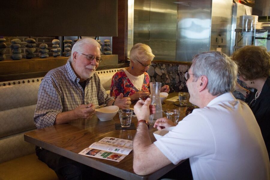 Savannah: Historic District Foodie Walking Tour - Six stops through Savannah’s Historic District