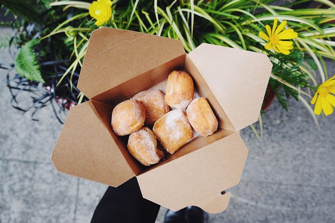 Seattle Delicious Donut Adventure & Walking Food Tour - Pike Place Market and Daily Dozen Doughnuts