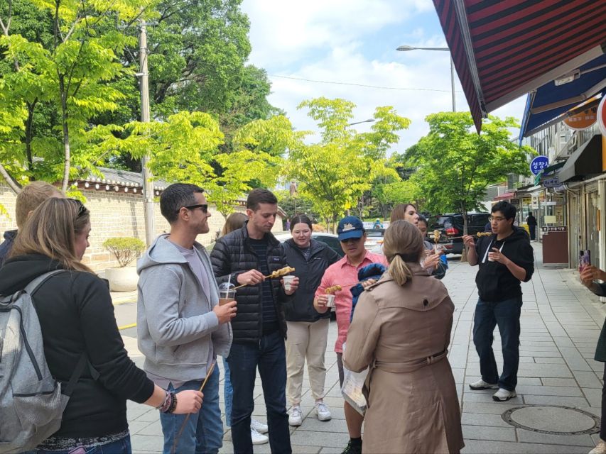 Seoul: Gwangjang Market Netflix Food Tour - What the guides add to the experience