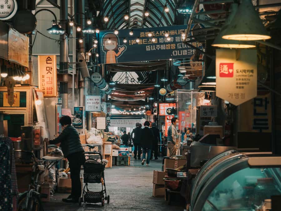 Seoul: Palace, Temple and Market Guided Foodie Tour at Night - Jongno 3-ga and Pocha Street after dinner