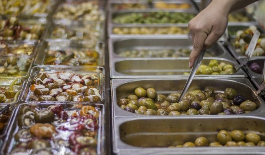 Seville: Food Tour with 10 Tastings of Tapas, Ham, Churros - Bright anchovies and a varied drinks list
