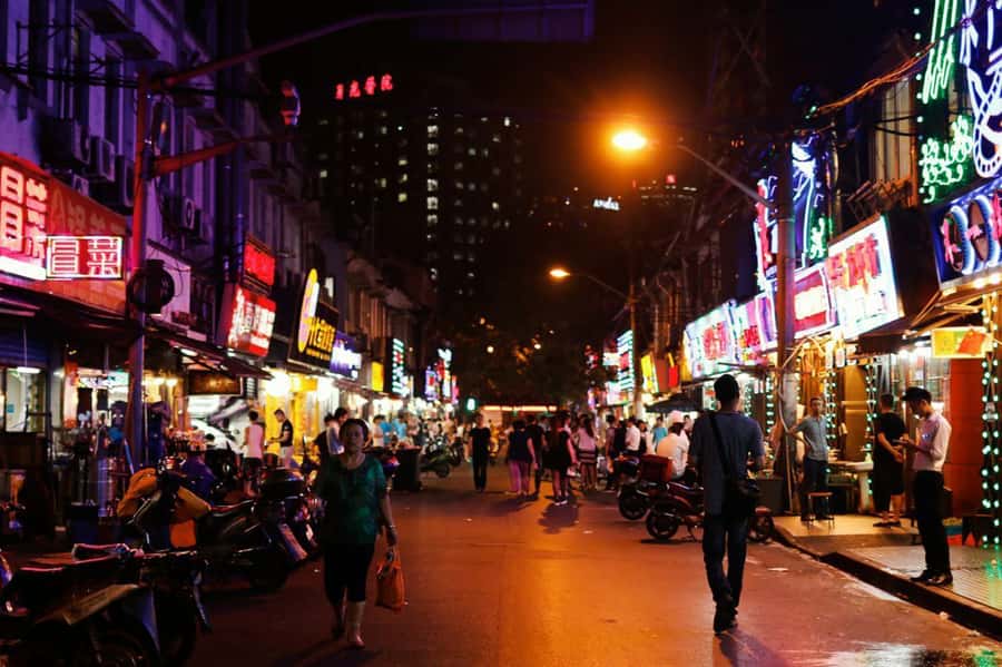 Shanghai: 3-Hour Local Food Tasting Tour - Why this Shanghai food tour works so well
