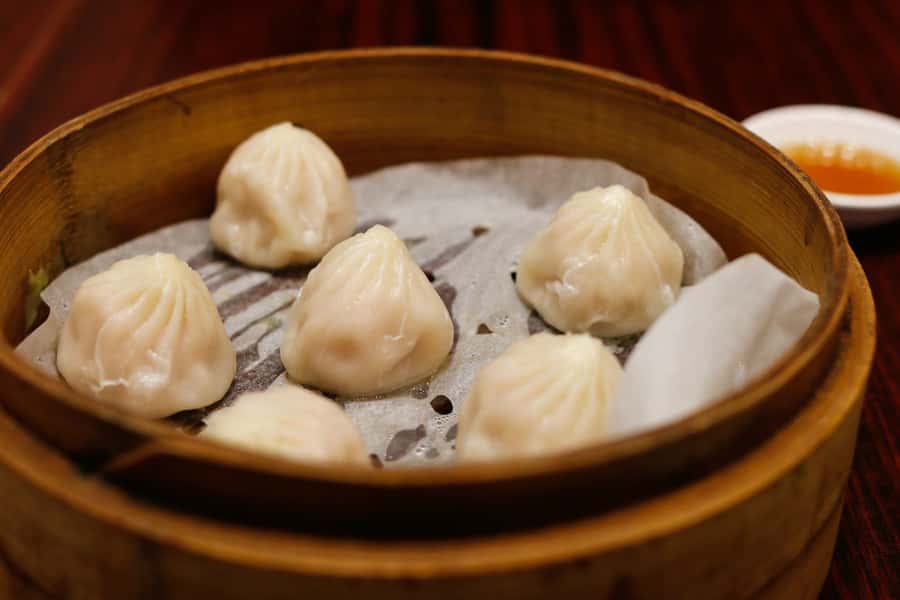 Shanghai: 3-Hour Local Food Tasting Tour - Tea, fruit, and dessert give the meal a softer finish