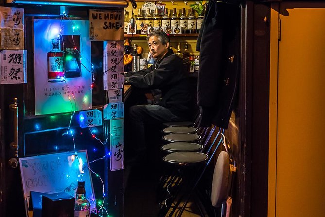 Shinjuku: Golden Gai Food Tour - Ramen as the evening’s comfort food
